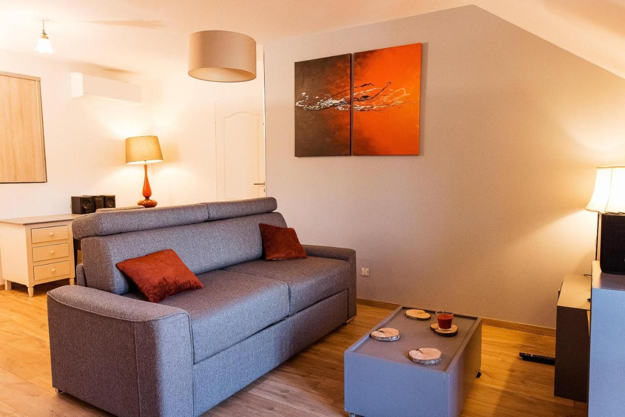 Studio Confortable, Parking Et Jardin Buchères エクステリア 写真